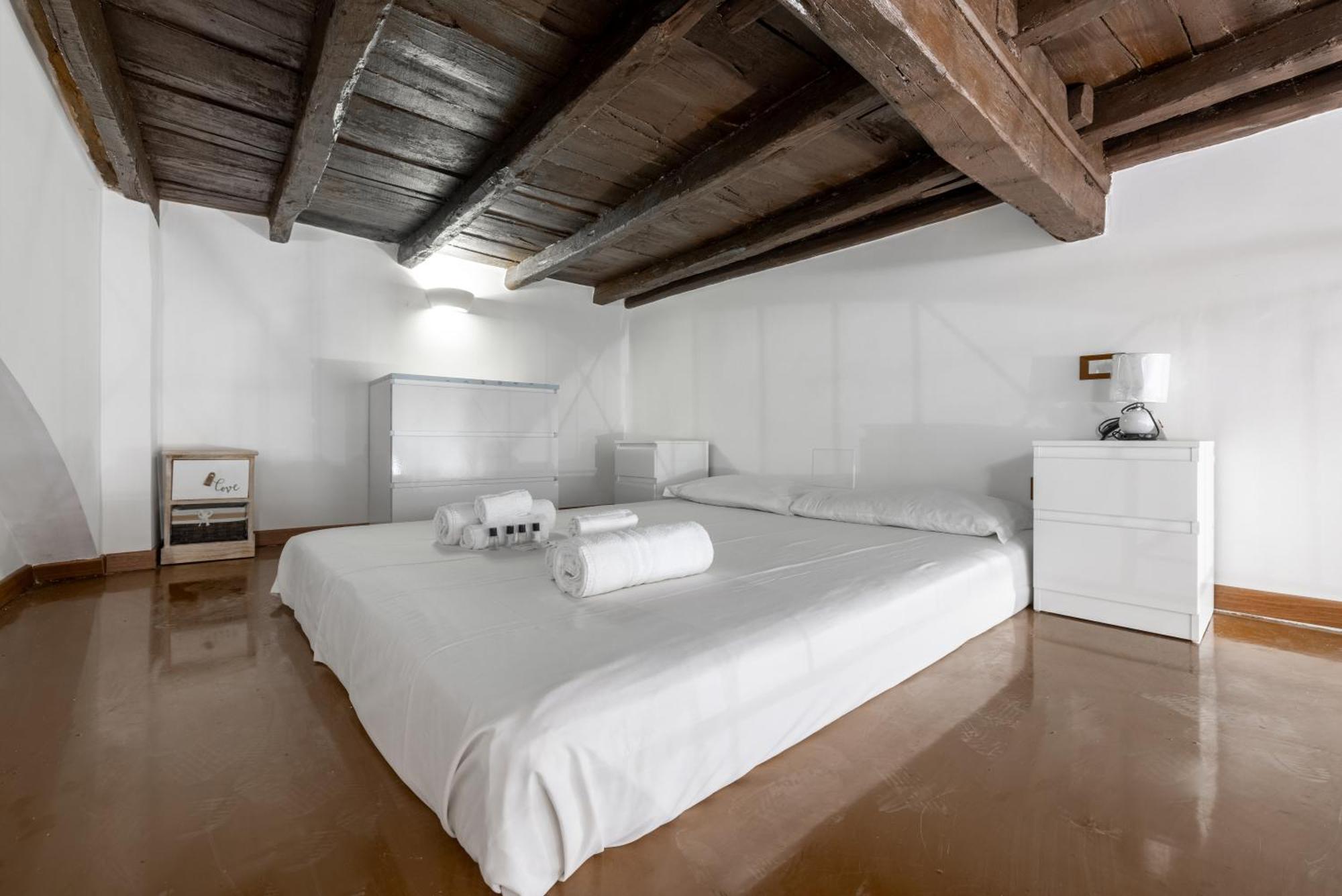 Lovely Studio Apartment - Capocci روما المظهر الخارجي الصورة